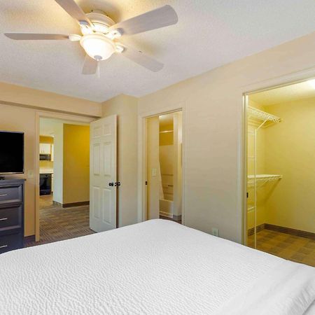 Extended Stay America Select Suites - Orlando - Lake Mary - 1040 Greenwood Blvd Extérieur photo