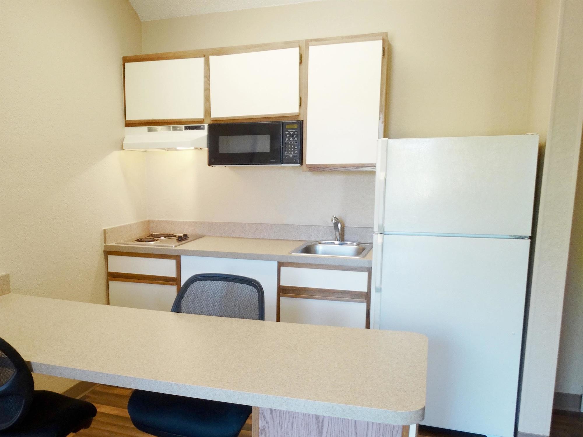Extended Stay America Select Suites - Orlando - Lake Mary - 1040 Greenwood Blvd Extérieur photo