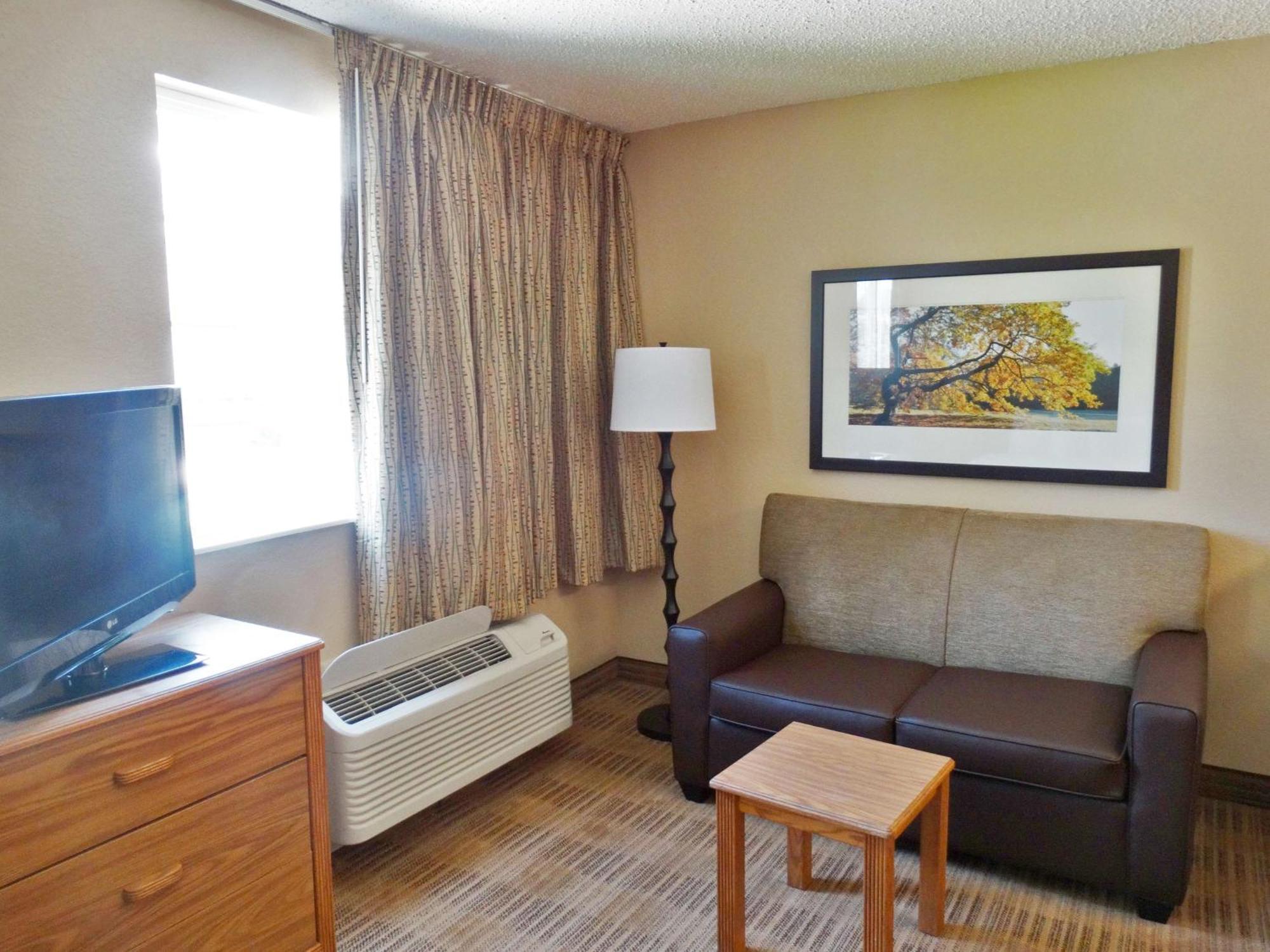 Extended Stay America Select Suites - Orlando - Lake Mary - 1040 Greenwood Blvd Extérieur photo