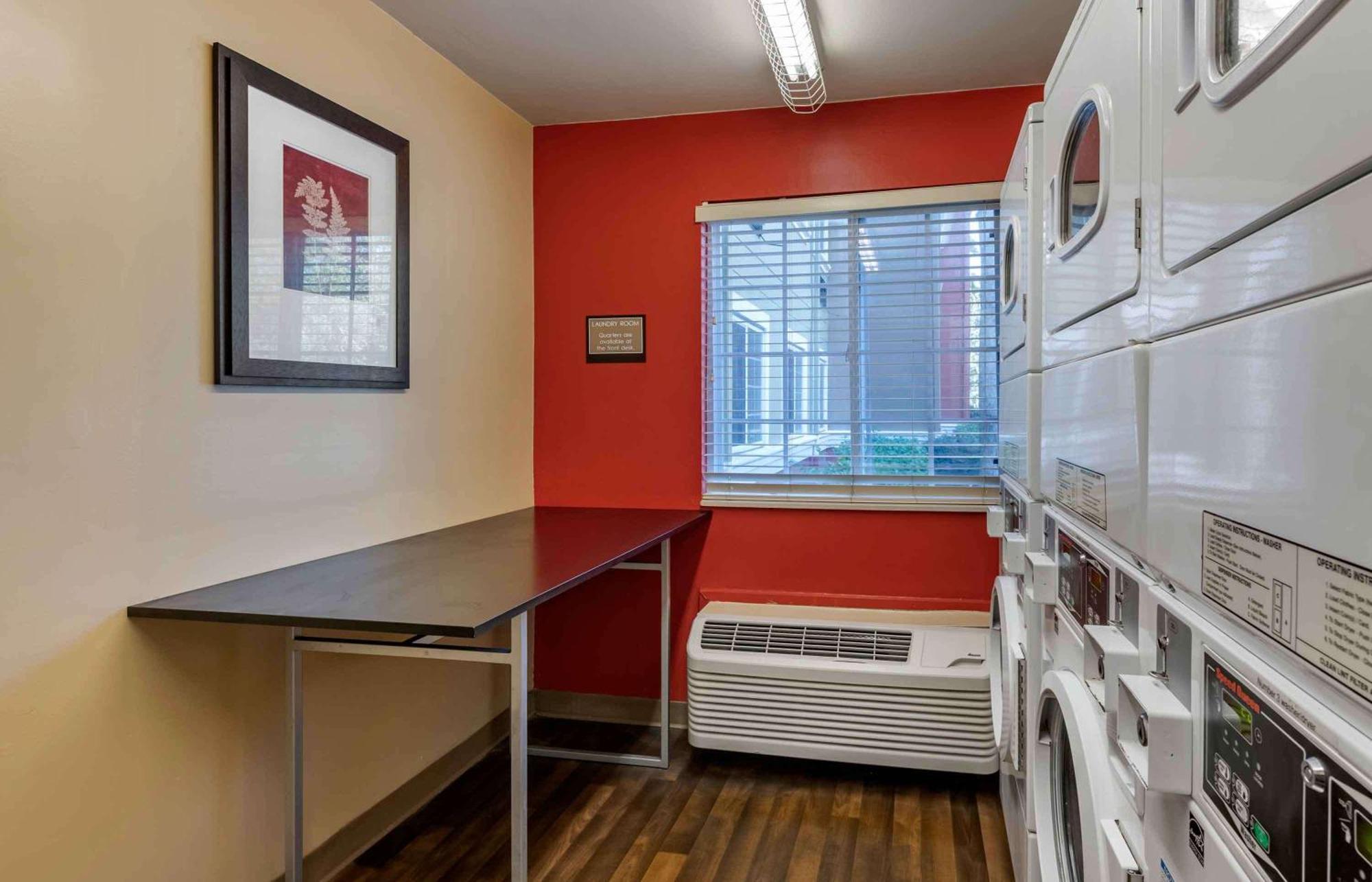 Extended Stay America Select Suites - Orlando - Lake Mary - 1040 Greenwood Blvd Extérieur photo