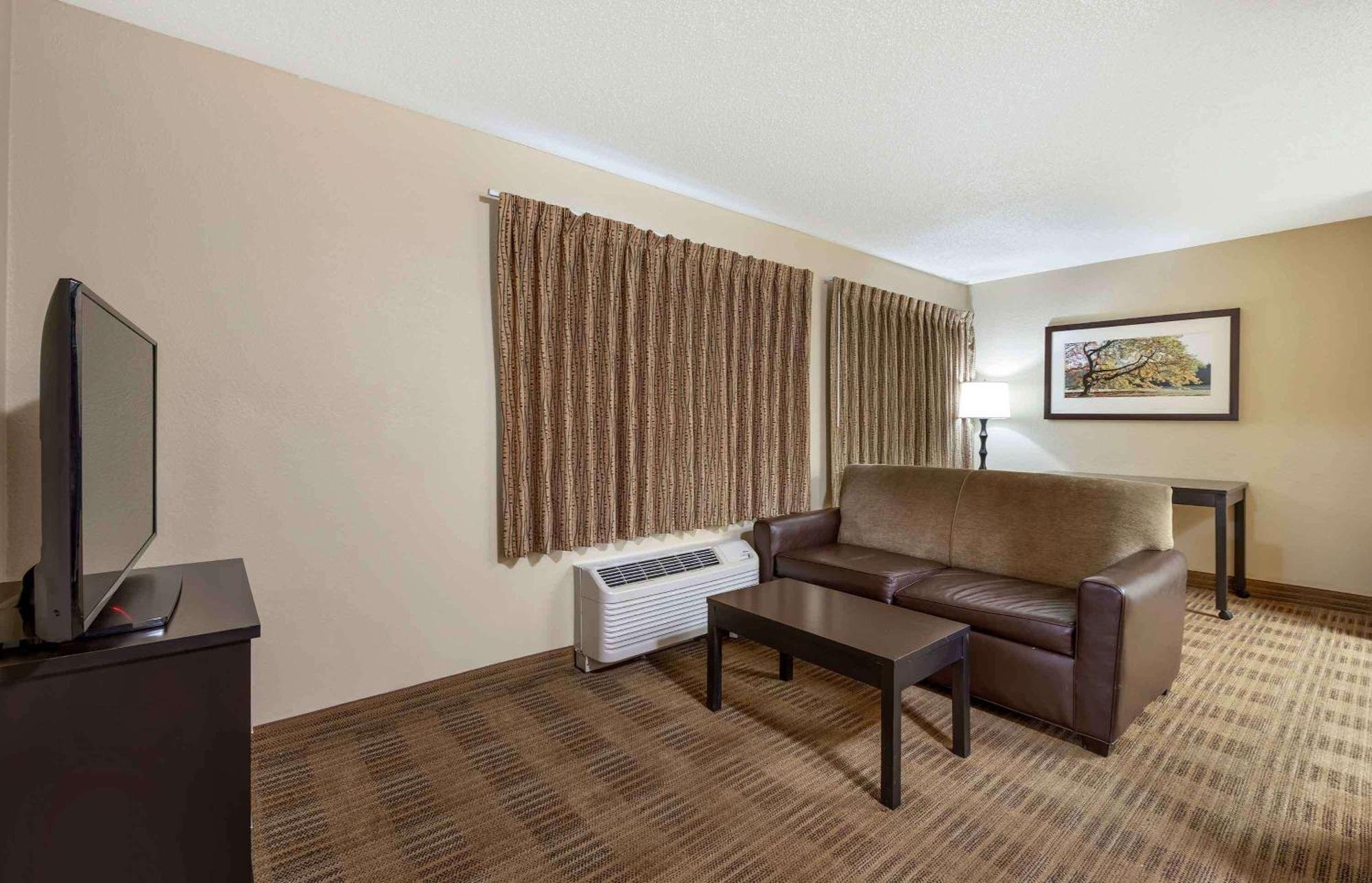 Extended Stay America Select Suites - Orlando - Lake Mary - 1040 Greenwood Blvd Extérieur photo