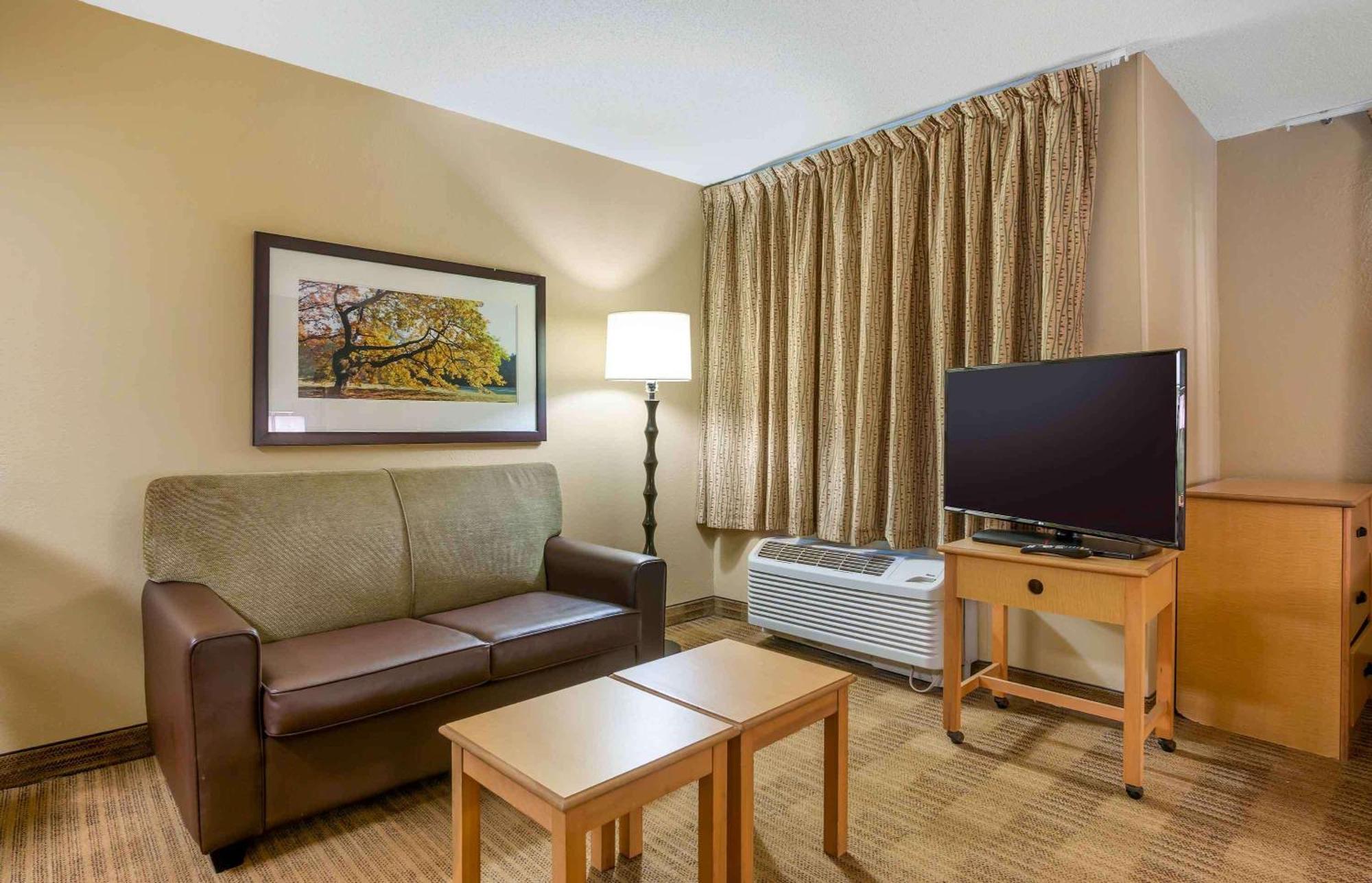 Extended Stay America Select Suites - Orlando - Lake Mary - 1040 Greenwood Blvd Extérieur photo